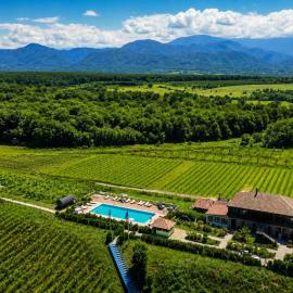 Chateau Vartsikhe, hotell i Varts'ikhe