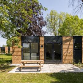 Cube chalet voor vier personen in Zennewijnen