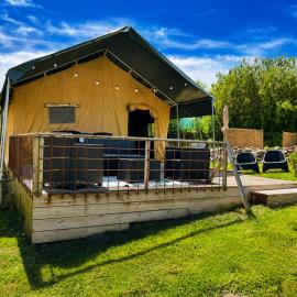 Camping Lézard Vacances - Tente Safari Oiseau, hotel Morlhon-le-Haut városában