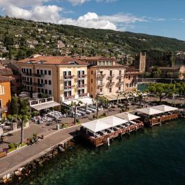Hotel Del Porto, hotel din Torri del Benaco