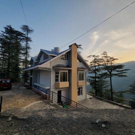 DeodarBliss-Kufri hill view retreat, hotel a Fagu
