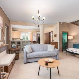 Lagonisi Garden Stay, 10min Walk to Beach