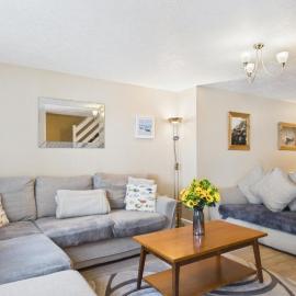 Harry's - 2 Bedroom Holiday Home - Tenby, hotell i Tenby