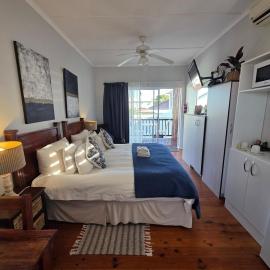 Deck Room with Neighborhood view, hotel in Bunkers Hill
