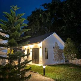 Langbaan cafe and homestay, hotel in Ban Mai