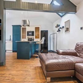 Group-Friendly, Sheffield Flat, sleeps 6, hotel in Walkley