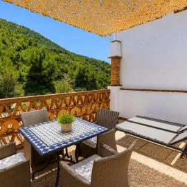 Casa Nido del Búho by SpainSunRentals El Acebuchal Frigiliana โรงแรมในAcebuchal