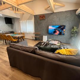 Loft House K2 Anotsu Midpoint三重県真ん中観光便利津市鈴鹿伊勢伊賀, hotell sihtkohas Tsu