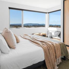 The Lookout, Albany Holiday House