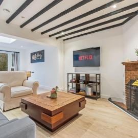 Traditional 2 Bed Cottage, Otford, Games Room, Sleeps 4, Parking