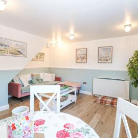 Hideaway Cottage