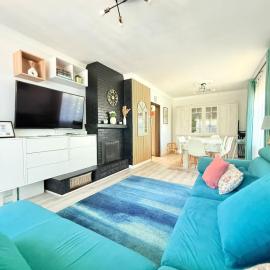 Cosy House for 10 with clim and garden, hotel di Nivelles