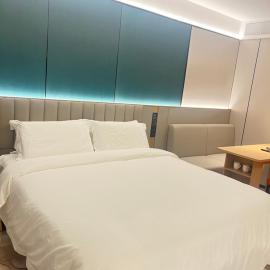 Dongfang yaduo hotel, hotel v destinácii Douala