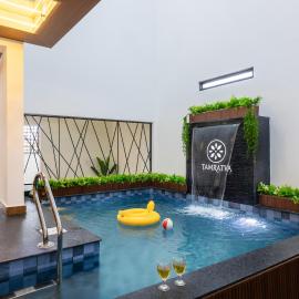 StayVista at Tamratva Villa with Pool & Mountain View