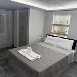 Theofilos Apartment's, hotell i Kavala