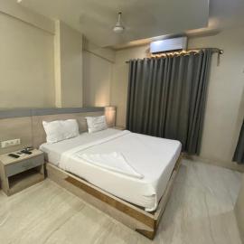Hotel Bhiwandi Palace Agra Mumbai Road, מלון בBhiwandi