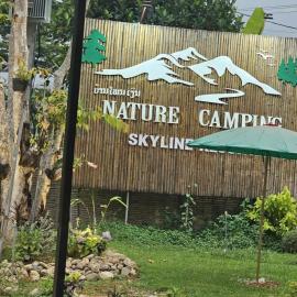 SKYLINE vangvieng Resort, hotel in Vang Vieng