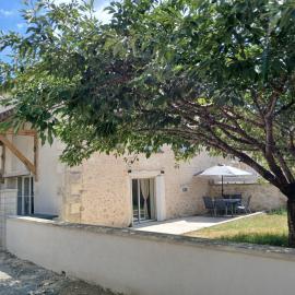 Jolie maison de Bourg située à 300m de la rivière