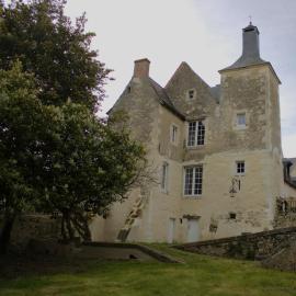 16th Century Heritage House with Private Garden, hotel Luché-Pringé városában