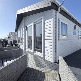Whitstable में, होटल Stunning Lodge At Seaview Holiday Park In Kent Ref 47012Pb