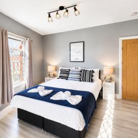 2 Bed House, Sleeps 5, Ideal for Contractors, St Helens, Long Term Stays Weekly & Monthly Offers