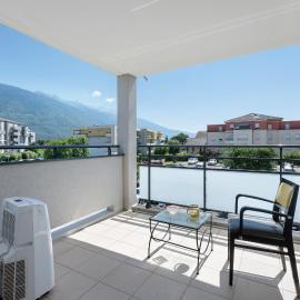 T3 Confort - Piscine et terrasse, ξενοδοχείο σε Albertville