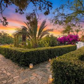 Cambara Garden Oasis in Aegina, BBQ & Private Parking, hotel i Kipséli