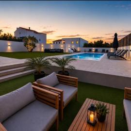 Villa Lucy - Apartments with heated saltwater pool and free private parking