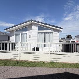 Luxury Lodge At Suffolk Sands Holiday Park Ref 45009Mv