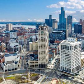 Stylish High-Rise Loft in Downtown Detroit City Views