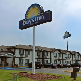 Days Inn by Wyndham West-Eau Claire, hotelli kohteessa Eau Claire