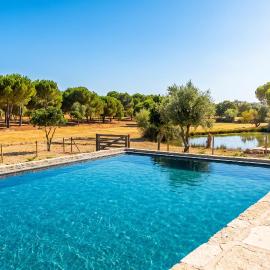 Kochab Alentejo، فندق في كراتو