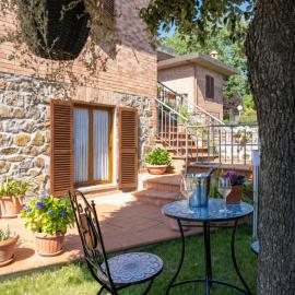 Casa Vacanze L'Albergheria, hotel a Montalcino