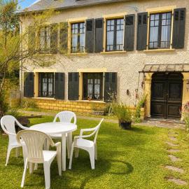 Maison Niclade、Pouzacのホテル