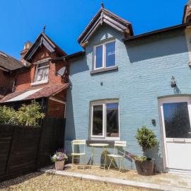 8 Manor Villas, hotel in Totland