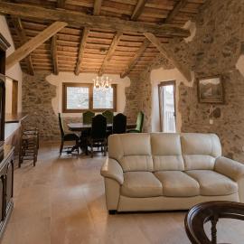 Can Calet Apartaments Turístics, hotel em Els Hostalets d'en Bas