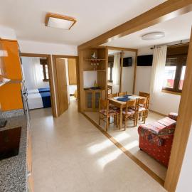Casa Longán, completo alojamiento cerca de la playa, хотел в Кангас де Морацо