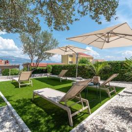 Guest house Bella, hotel in Slatine