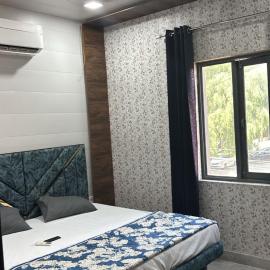 Sirsa में, होटल Hotel Dhamija divine inn