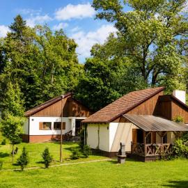 Folwark Wierzchy - Domki koło Tlenia, hotell sihtkohas Wierzchy