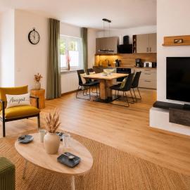 Schmallenberg में, होटल Zwei Apartments - ein Haus - Alles fußläufig - Altstadt, Wanderwege, Freibad und Restaurants in unmittelbarer Nähe