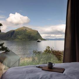 Hundeidvik Fjord Retreat - Fjord Panorama, hotel di Hundeidvik