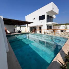 Montañita में, होटल Casa il Mare Bianco