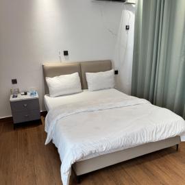 Perfect Holiday Hotel, hotel a Abidjan