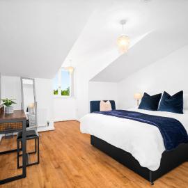 Providence Suites 1 Bedroom Sleeps 4 Perfect for Contractors and Families and Solo Travellers, Hotel in Fallings Park