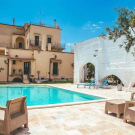 Nella Apartment With Pool - Happy Rentals, hotel in Sannicandro di Bari
