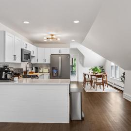 Family Home Near NYC Free Parking Renovated