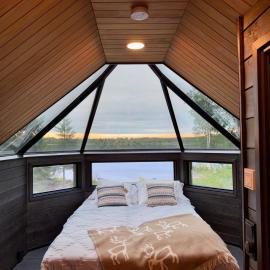 Aurora Glass Cabin & Lakeside Villa with Sauna、ラヌアのホテル
