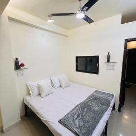 Elora Hotel, hotel in Ujjain