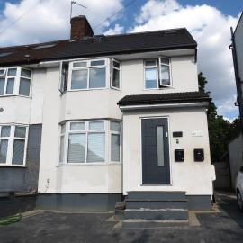 Luxury Budget Flat in Middlesex